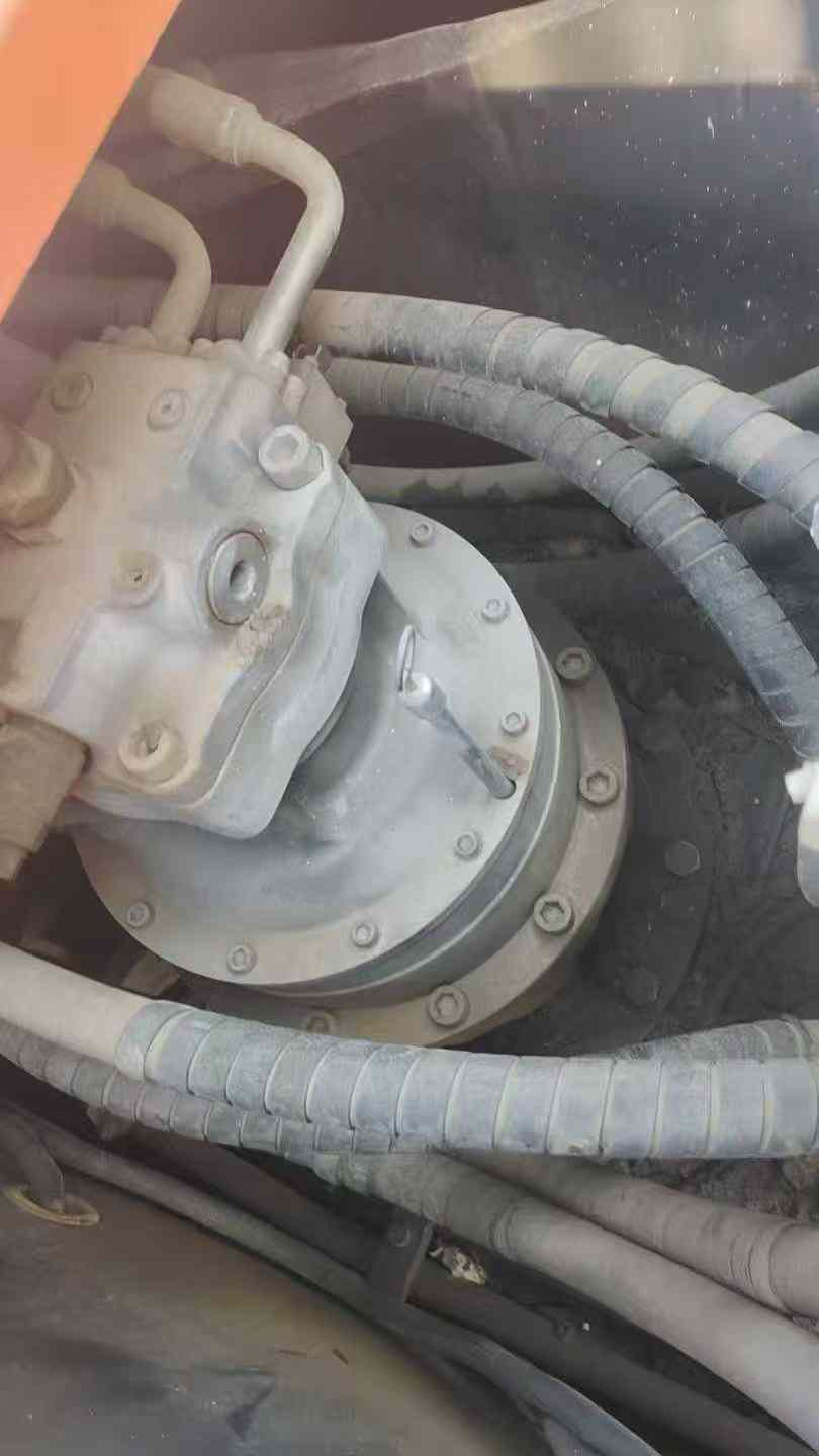 Used Hitachi ZW330 Excavator 2012 Model / 4