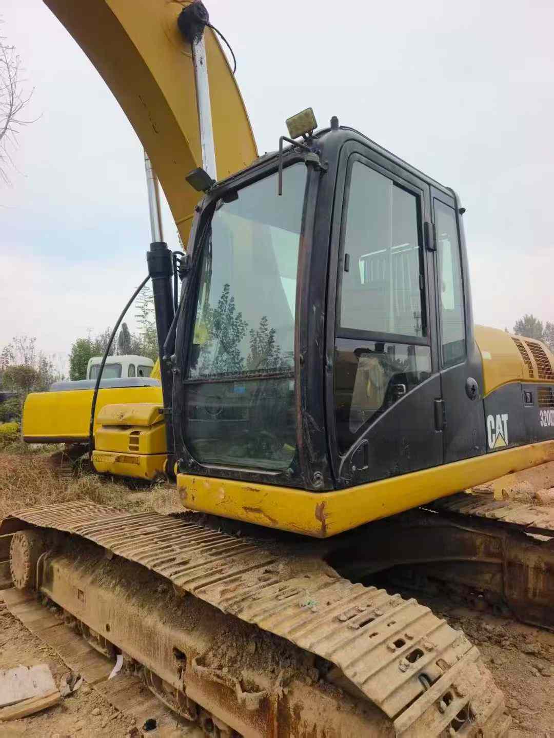 Used Caterpillar 320D Excavator 2011 Model / 3