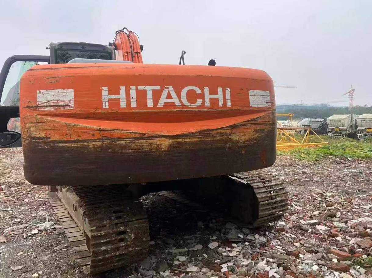 Used Hitachi ZAXIS200 Excavator 2010 Model