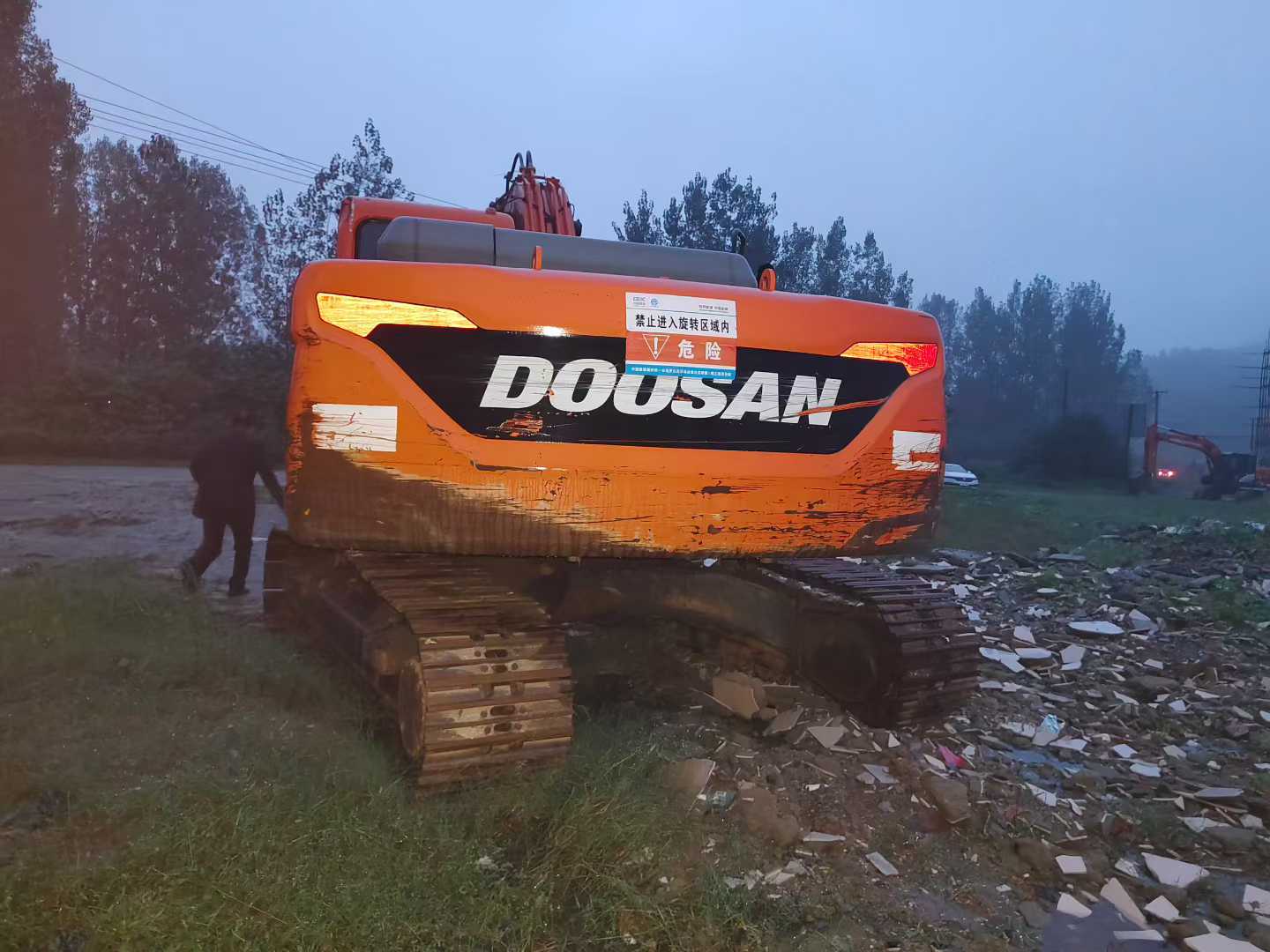 Used Doosan DH220 Excavator 2017 Model / 8