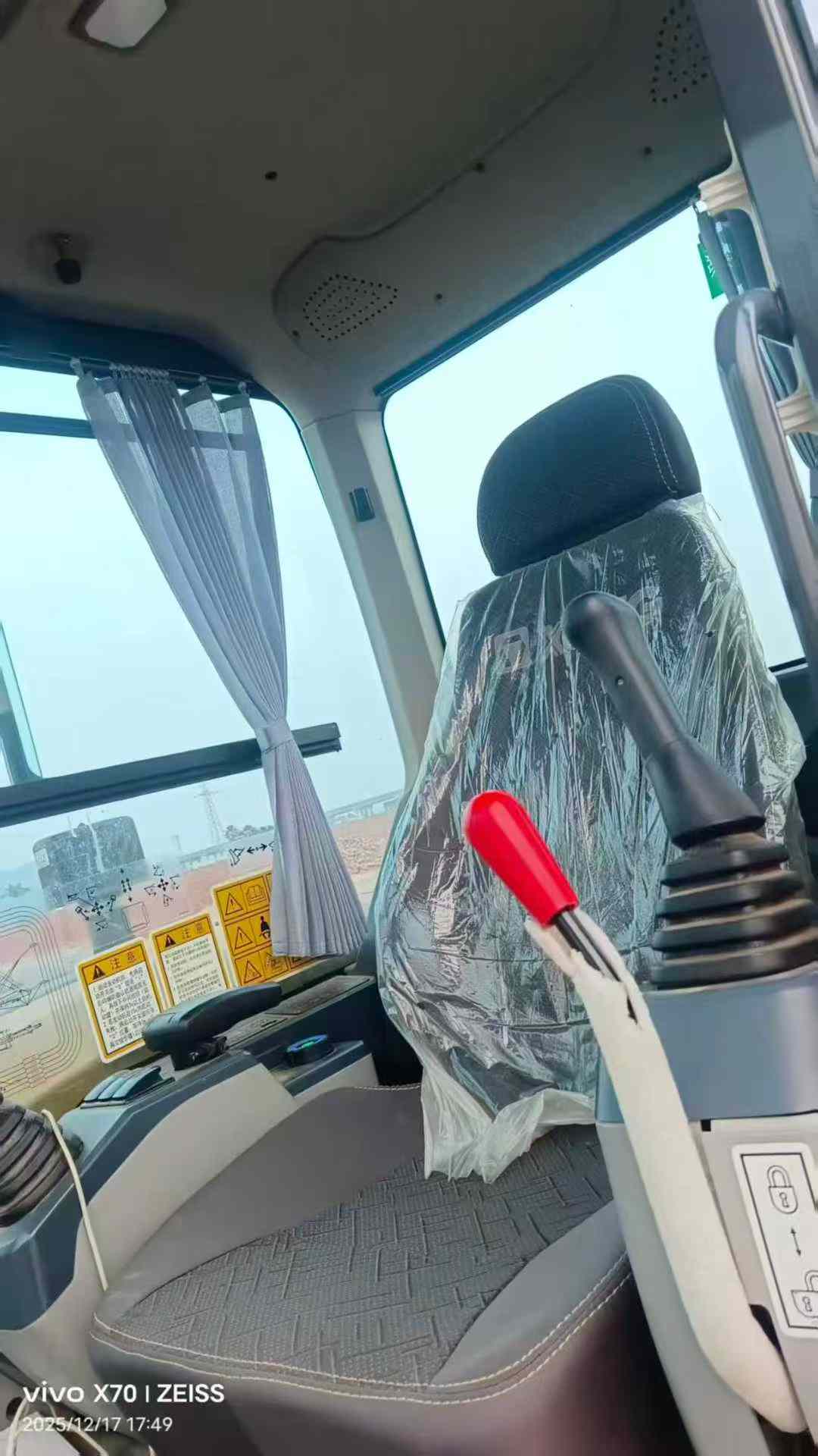 Used XCMG XE60 Excavator 2016 Model / 8