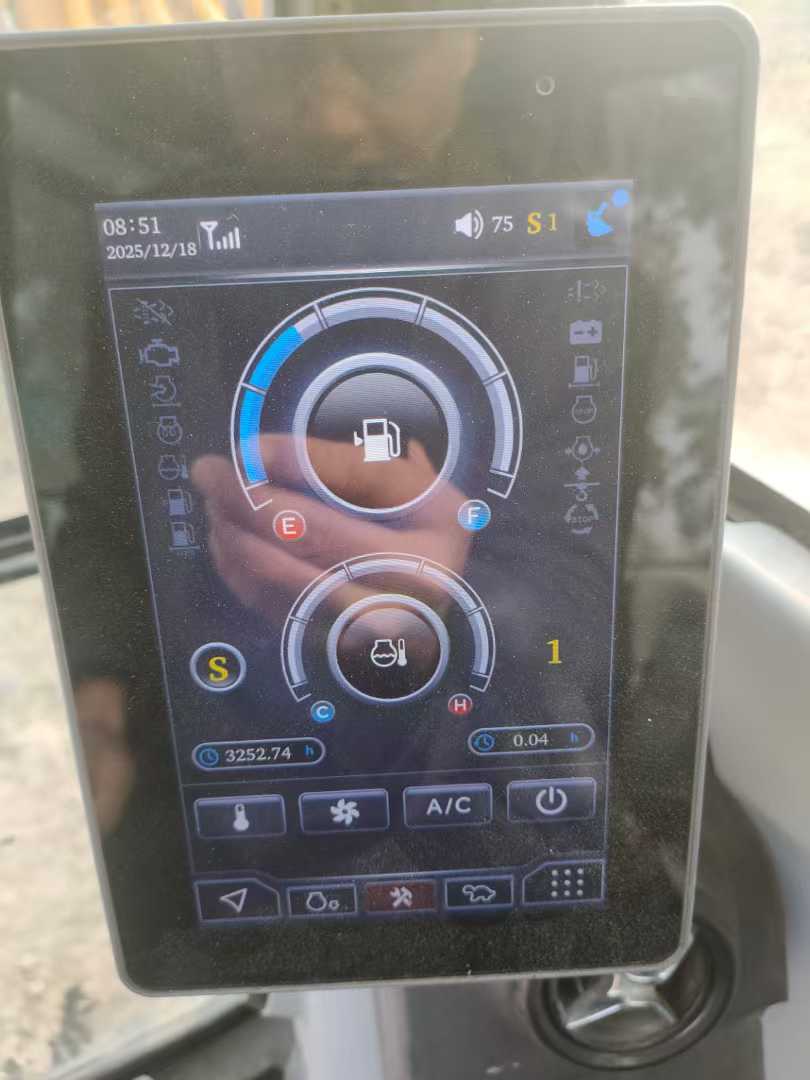 Used Sany SY55 Excavator 2022 Model / 4