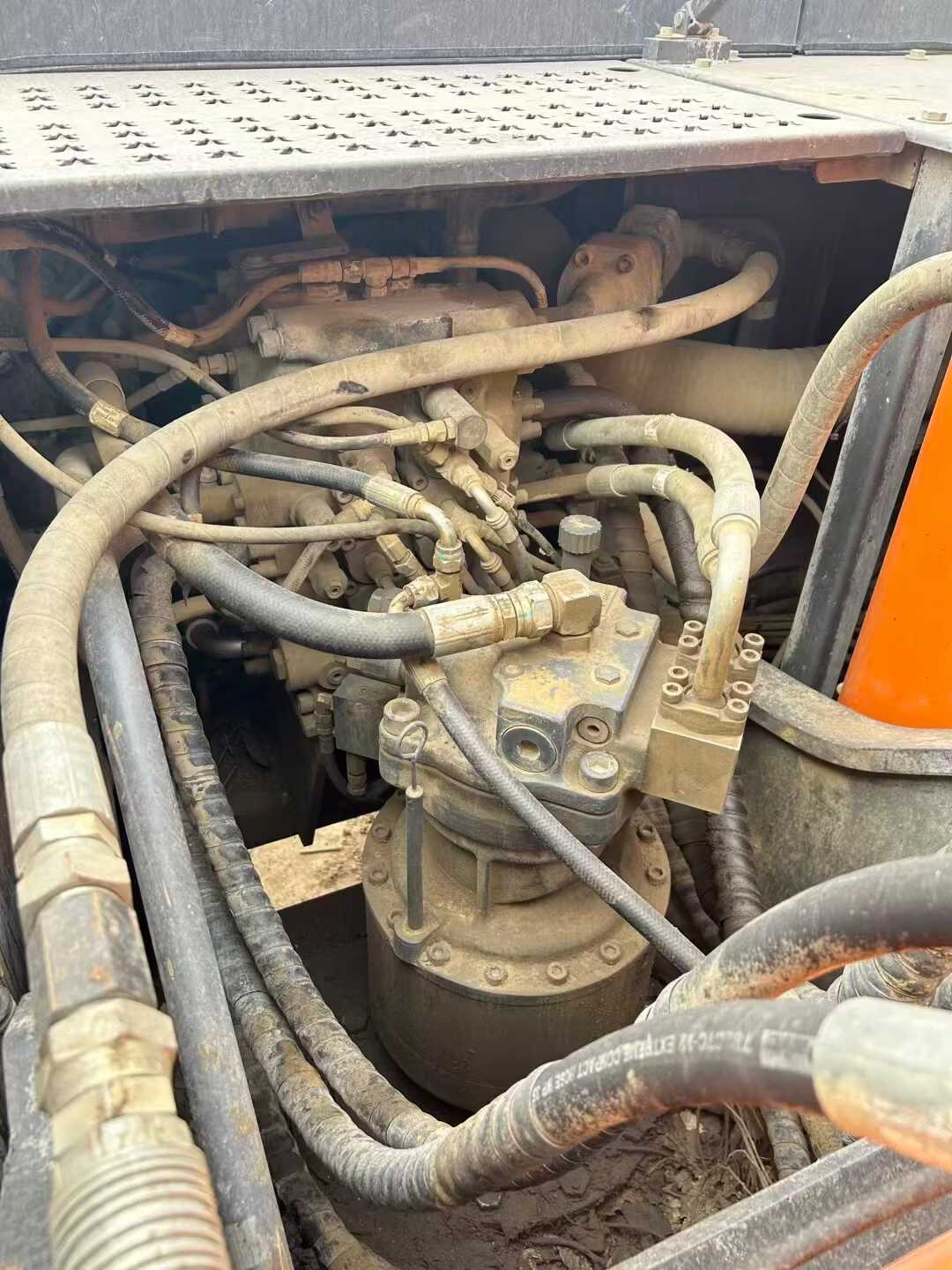 Used Doosan DH220 Excavator 2020 Model / 4