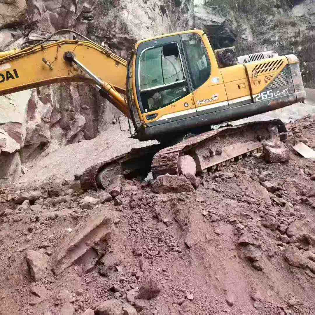 Used Hyundai R225-7 Excavator 2016 Model