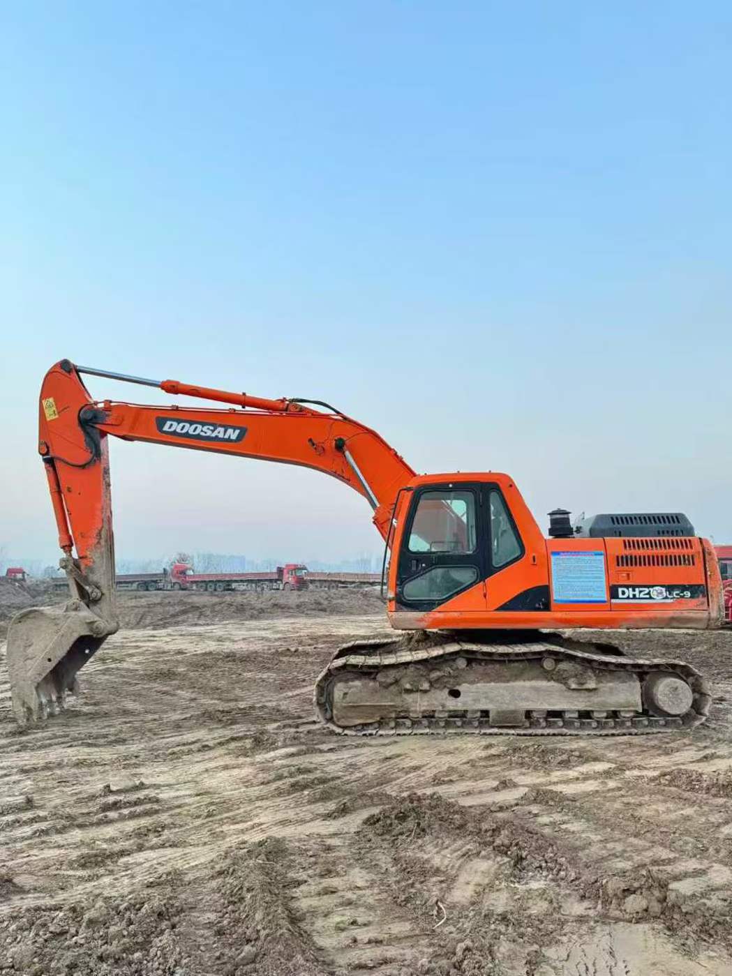 Used Doosan DH220 Excavator 2014 Model / 2