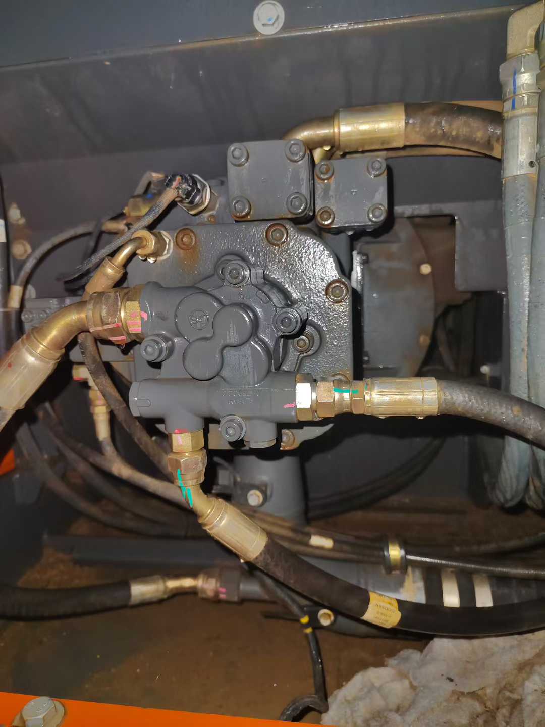 Used Doosan DH220 Excavator 2017 Model / 7