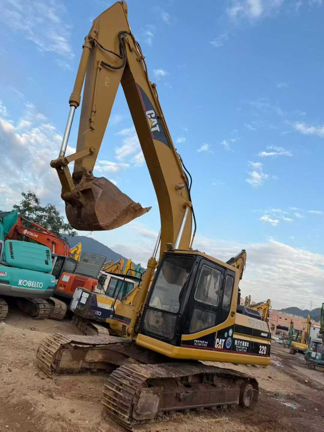 Used Caterpillar 320V2 Excavator 2016 Model