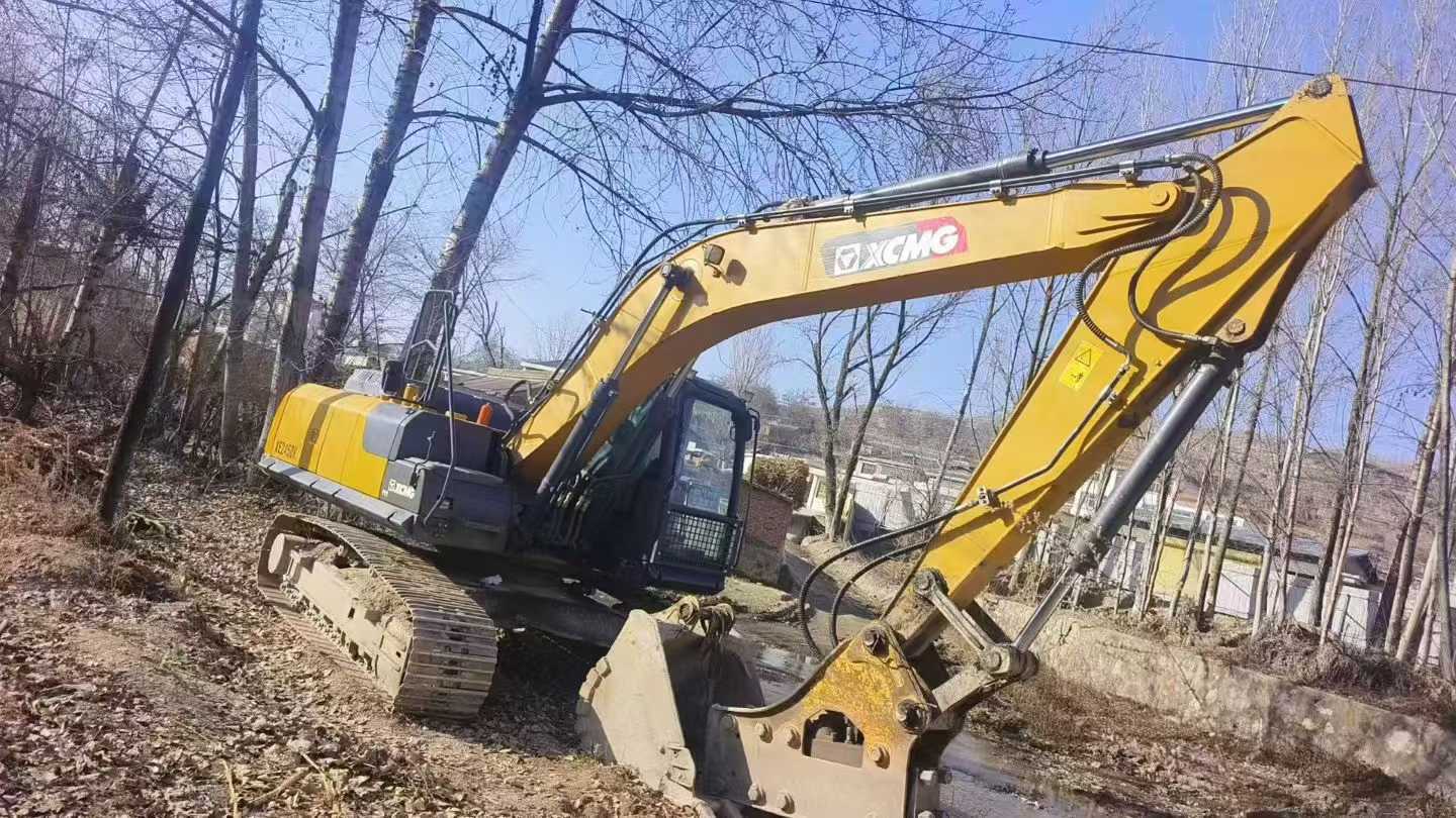 Used XCMG XE225GK Excavator 2021 Model / 6