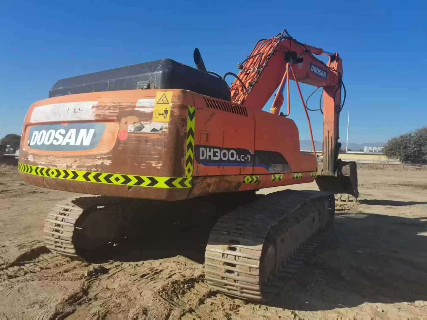Used Doosan DL300 Excavator 2016 Model