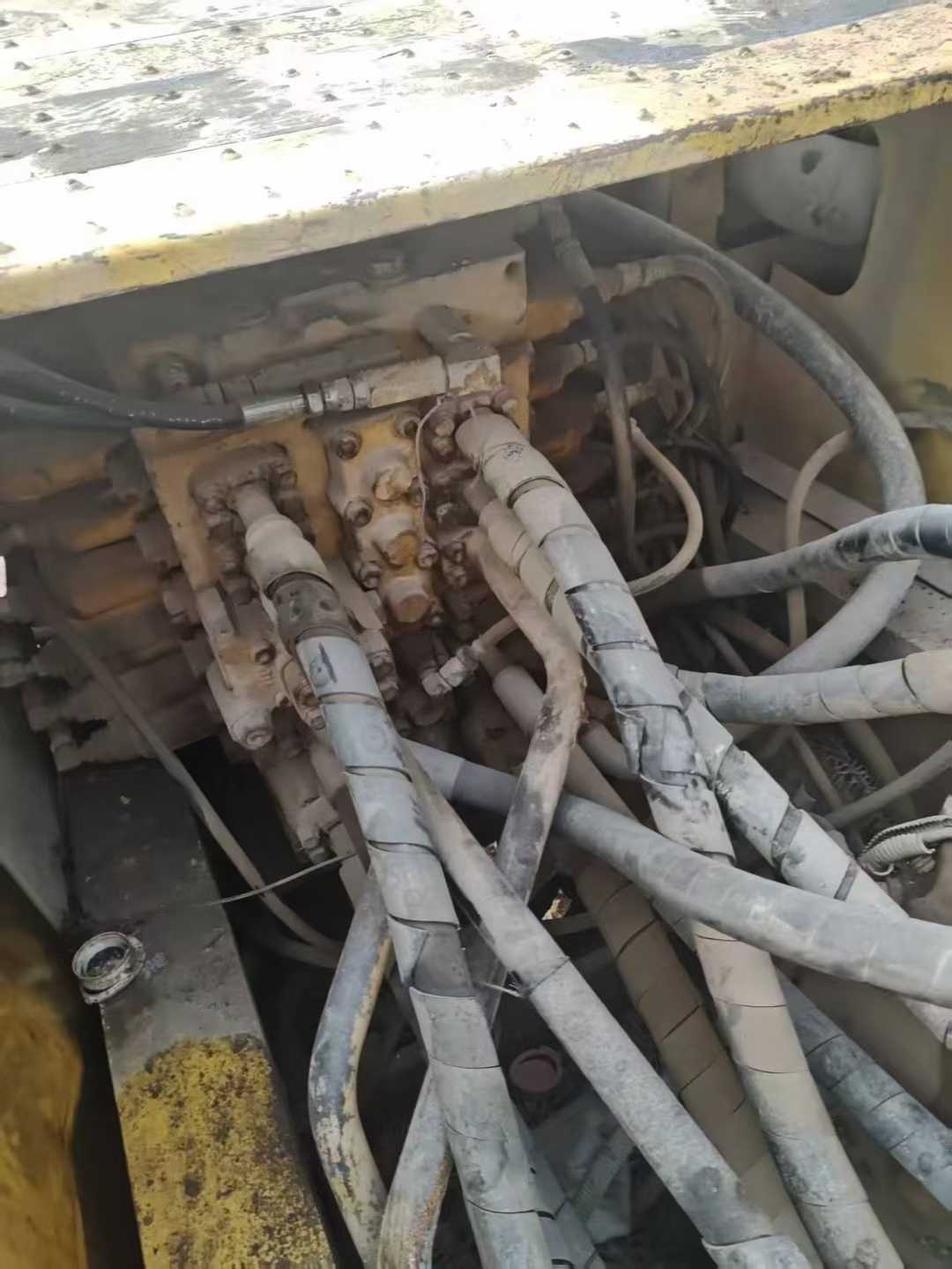 Used Komatsu PC240-11M0 Excavator 2016 Model / 8