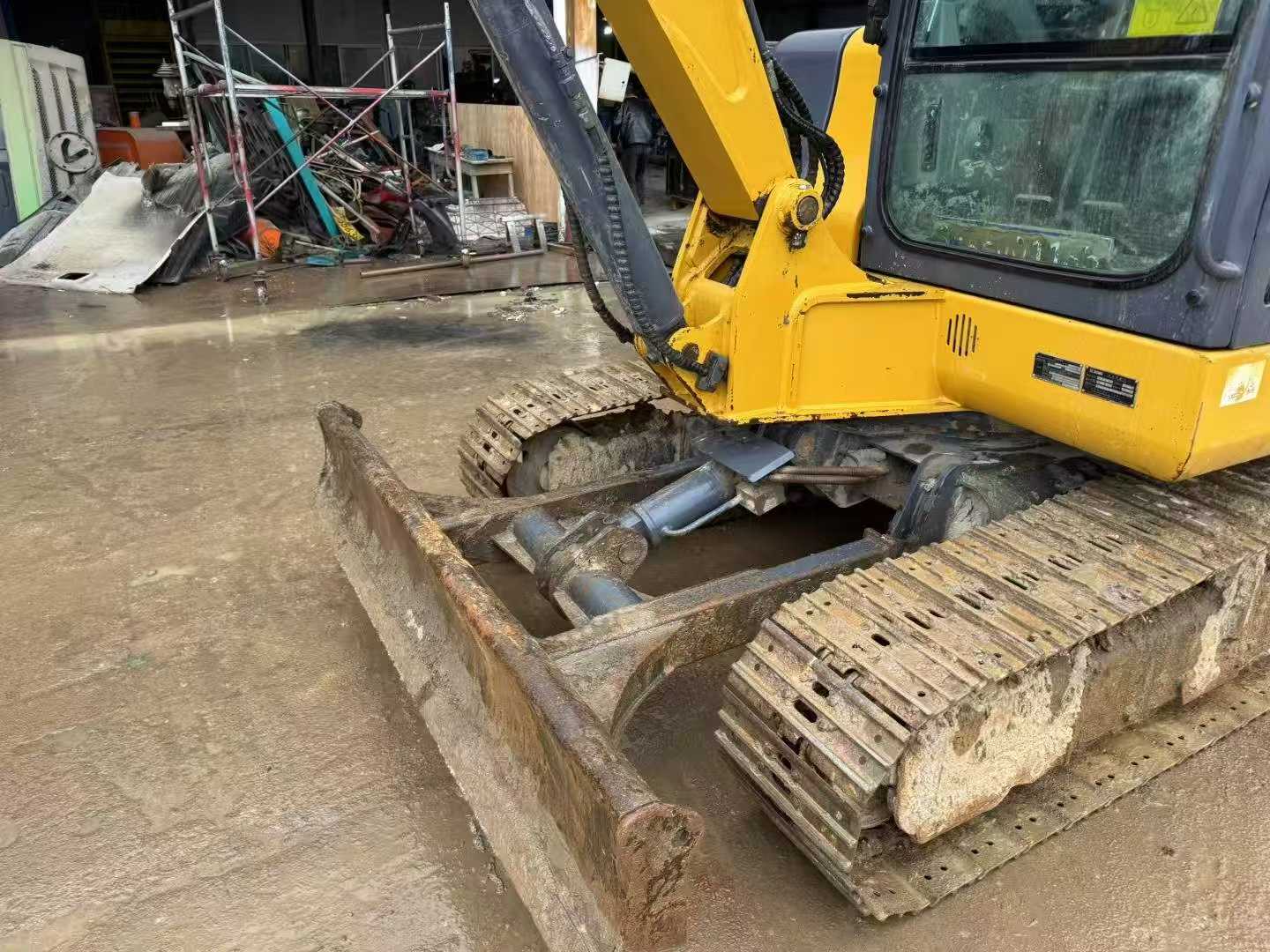 Used XCMG ZL60G Excavator 2021 Model / 4