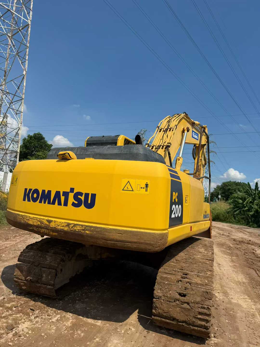 Used Komatsu PC200 Excavator 2016 Model / 6
