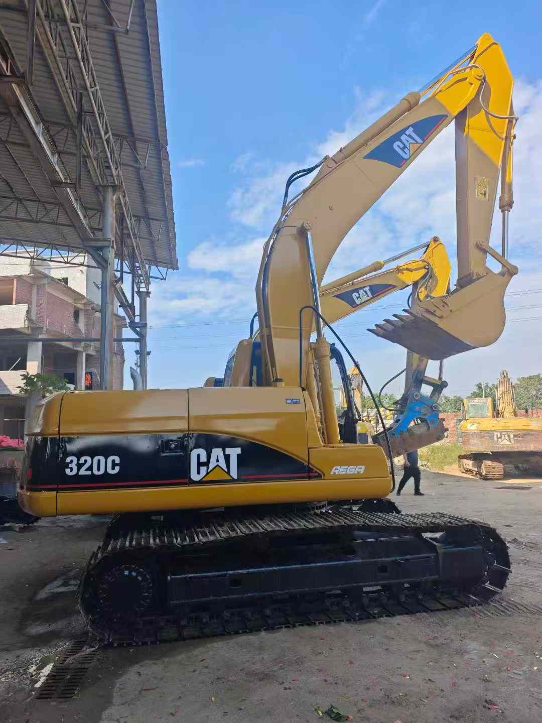 Used Caterpillar 320C Excavator 2016 Model / 2