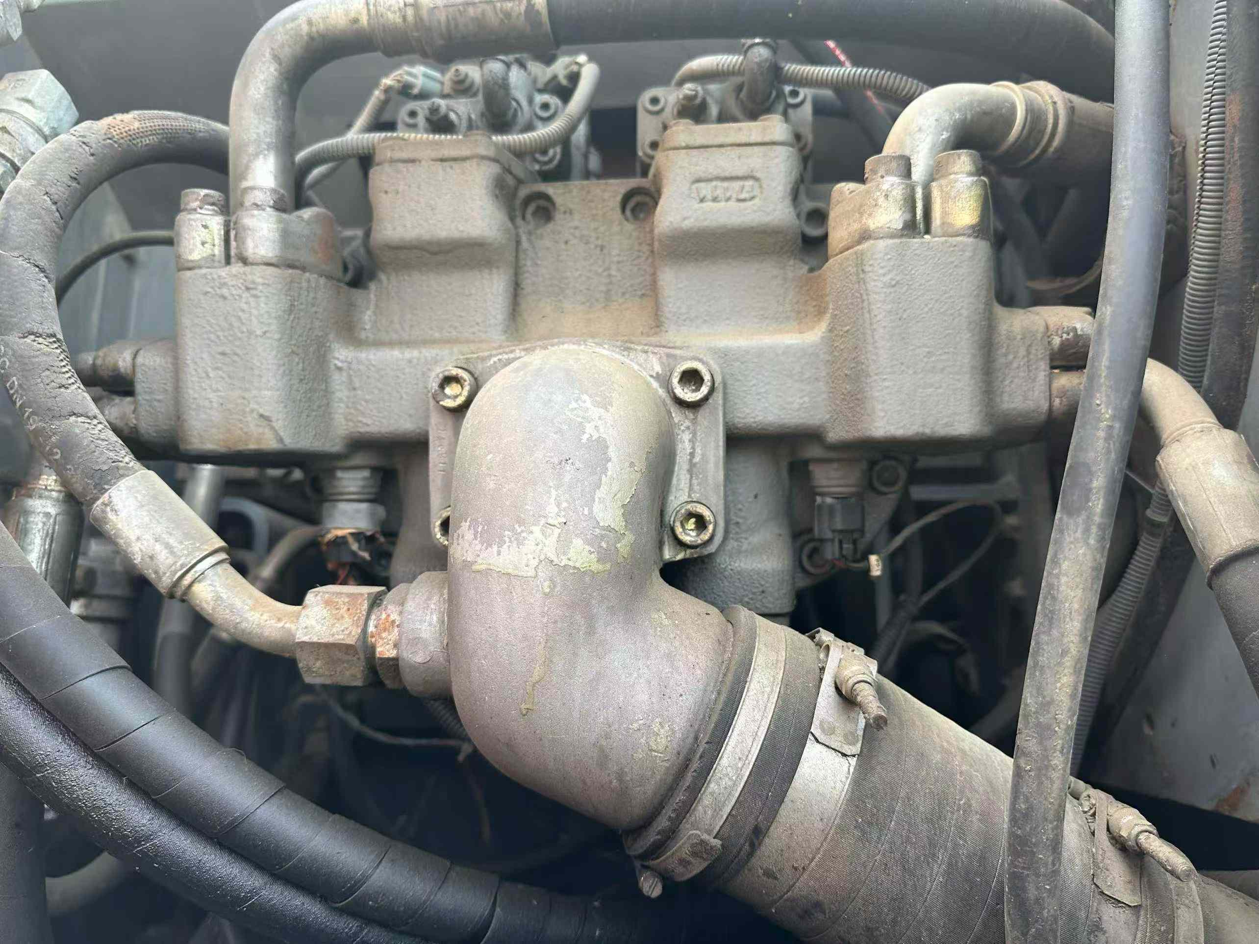 Used Hitachi ZX240-3 Excavator 2014 Model / 8