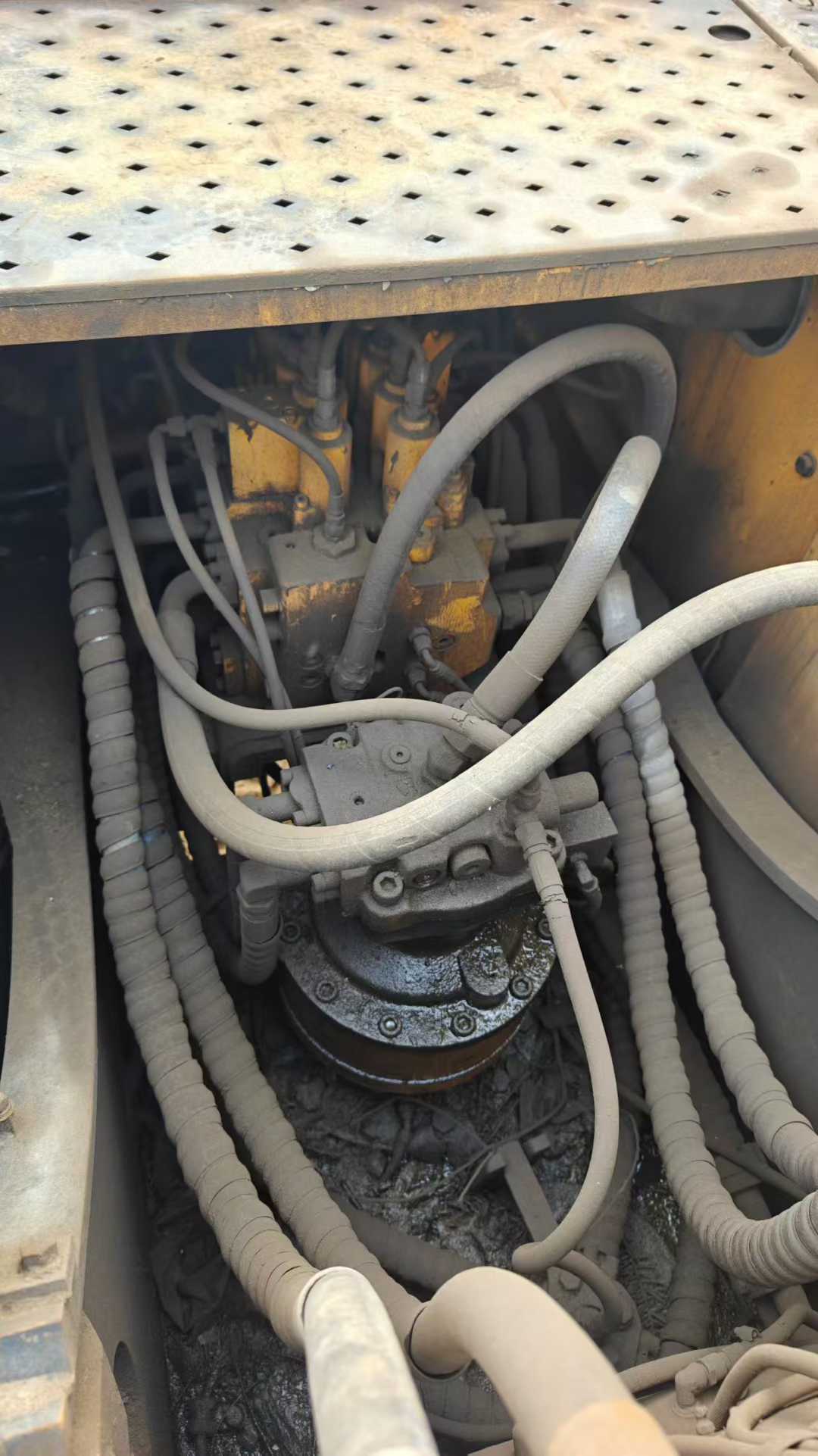 Used Hyundai R215-9 Excavator 2016 Model / 6