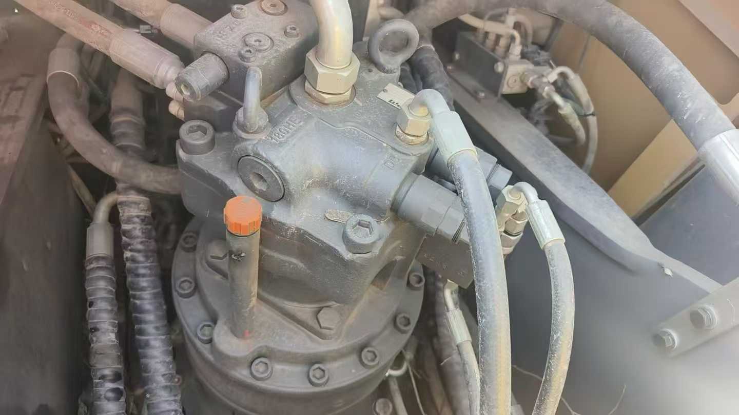 Used XCMG XE225GK Excavator 2021 Model / 4