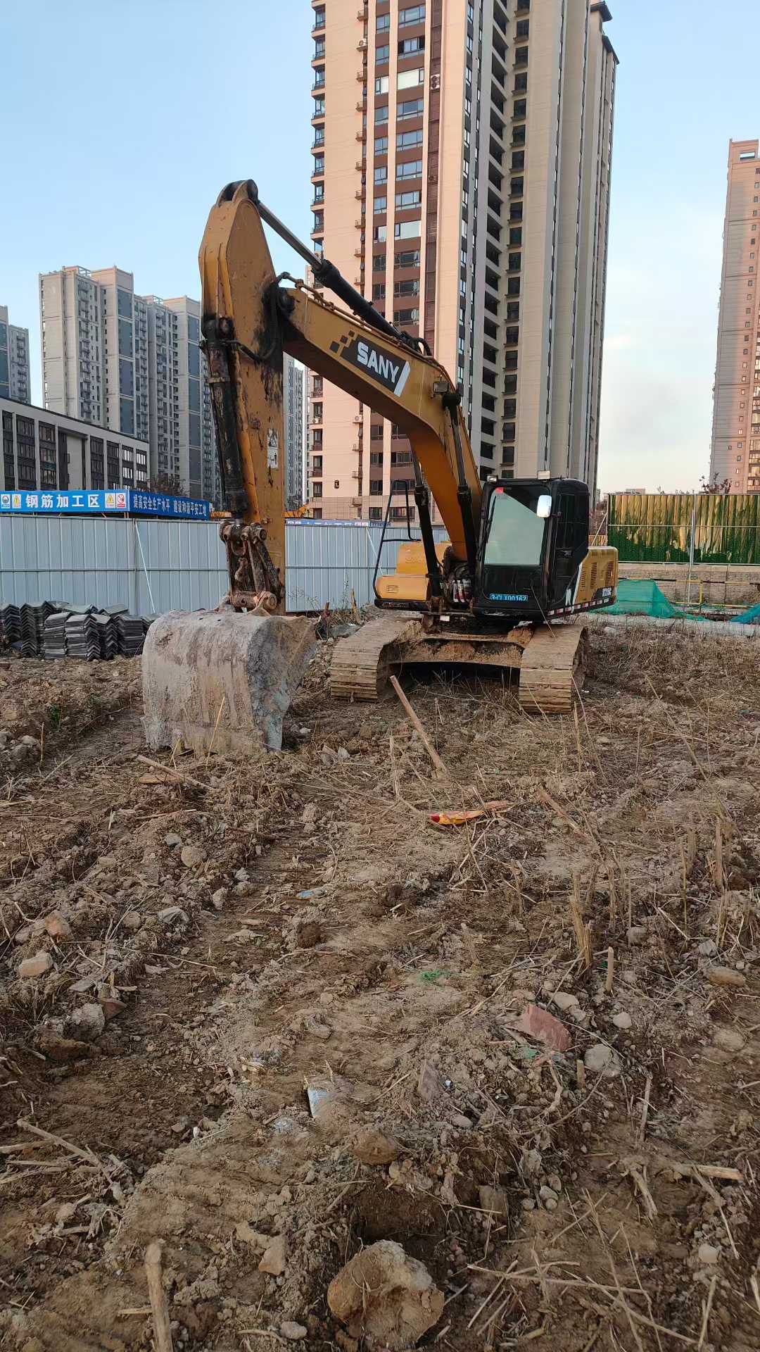 Used Sany SY215C-10 Excavator 2017 Model / 4