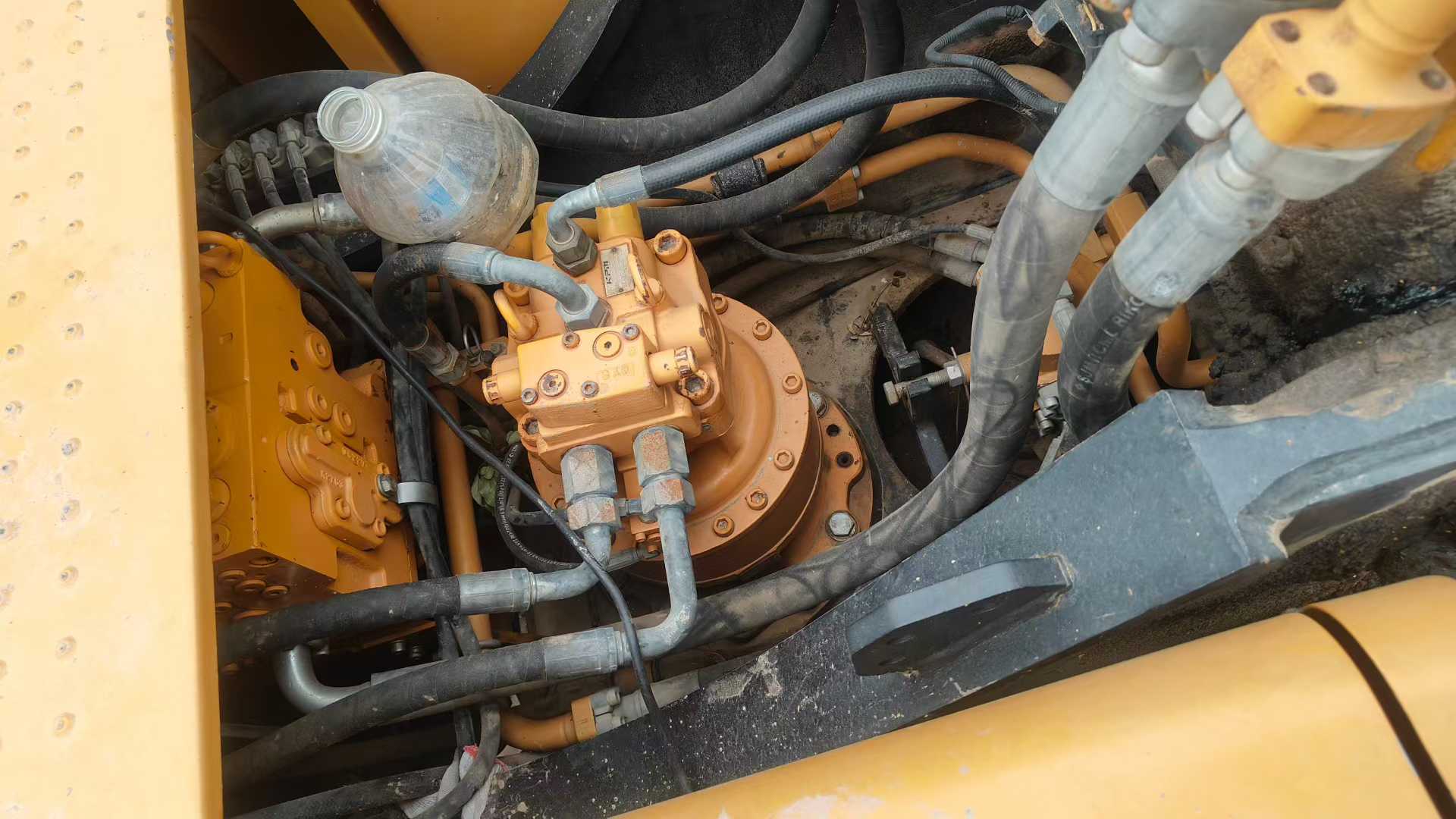 Used Sany SY215C-10 Excavator 2017 Model / 8