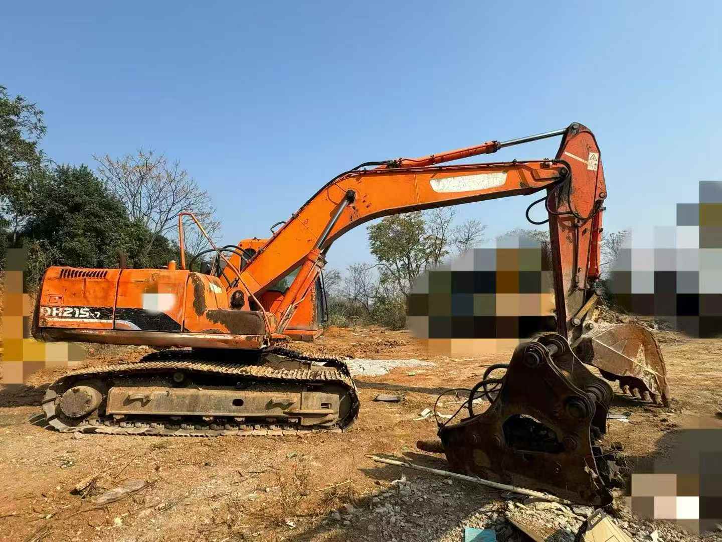 Used Doosan DH220-7 Excavator 2010 Model