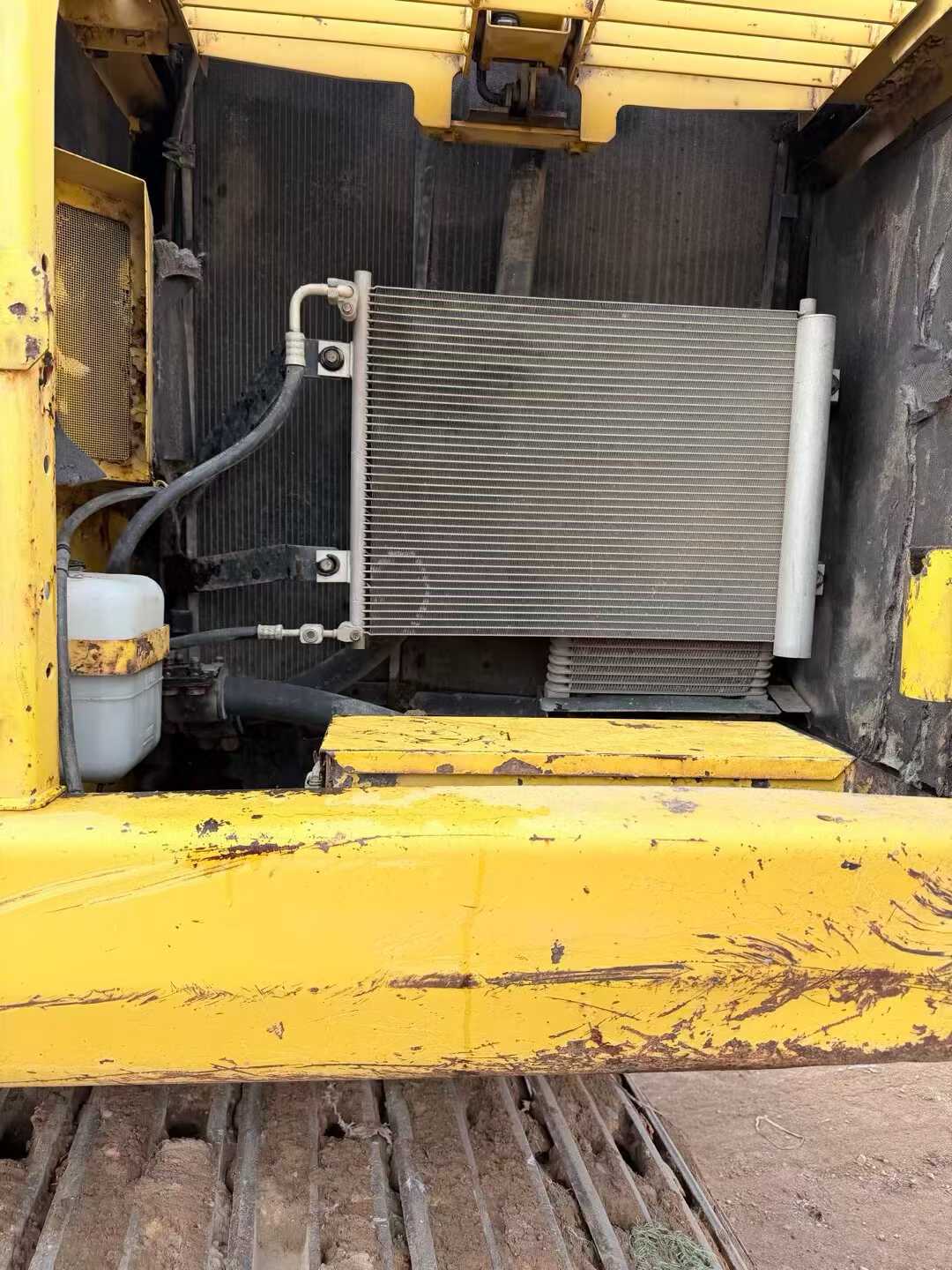 Used Komatsu PC200-8N1 Excavator 2012 Model / 9