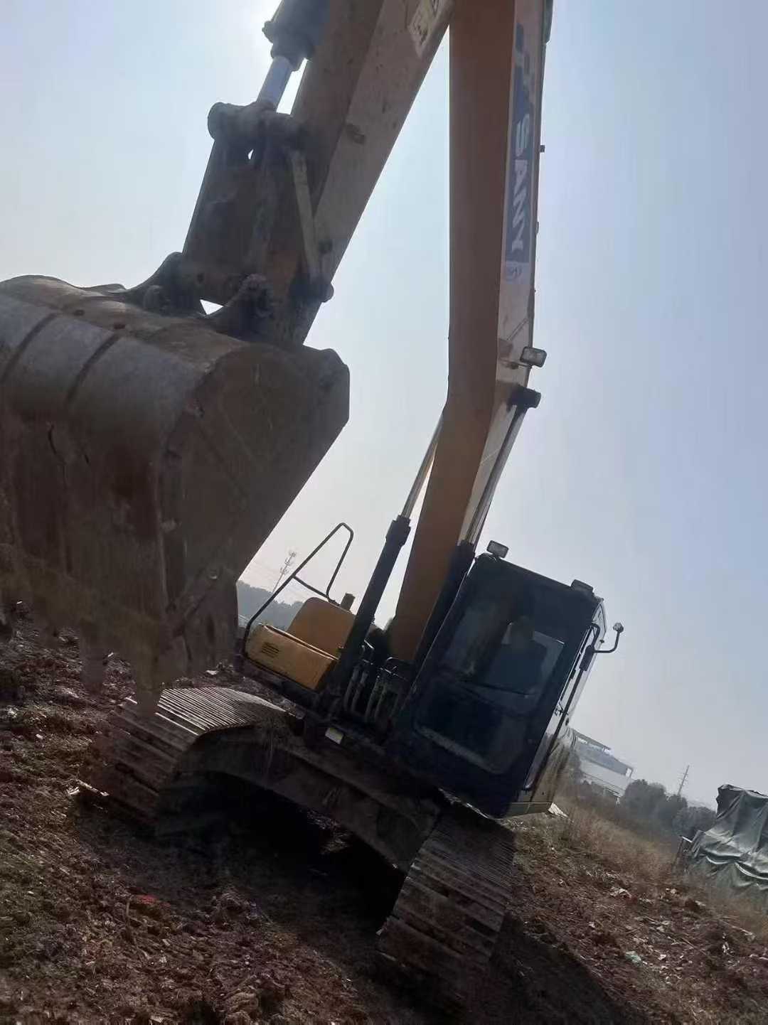 Used Sany SY200H Excavator 2020 Model / 3
