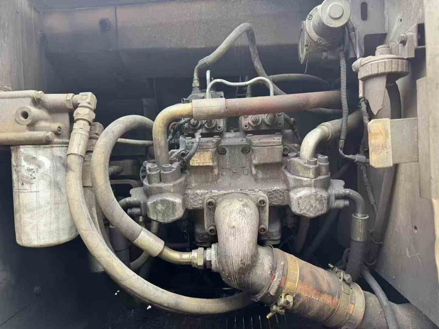 Used Hitachi ZX230-6 Excavator 2006 Model / 7