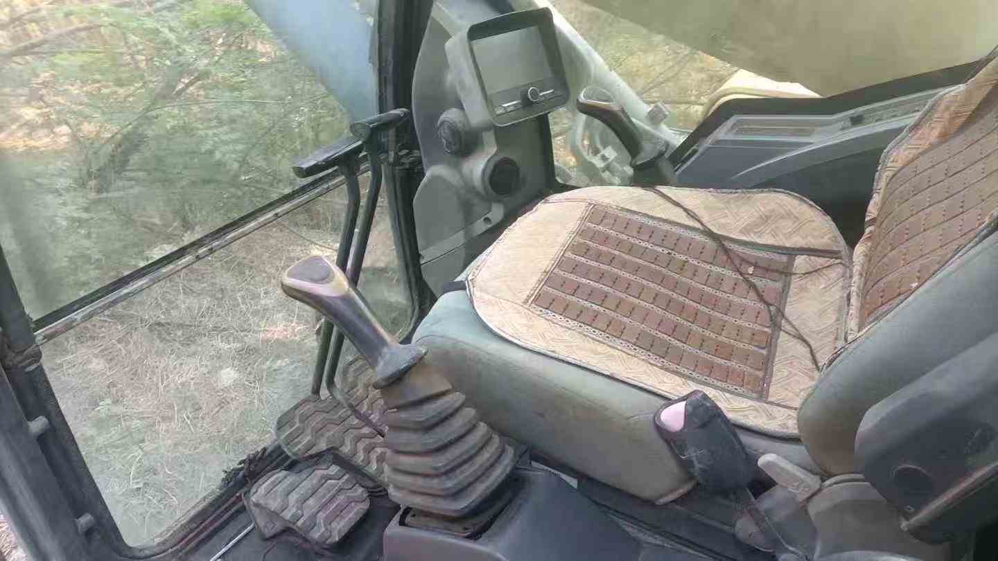 Used Hyundai R395LVS Excavator 2016 Model / 6