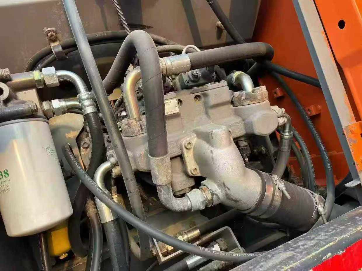 Used Hitachi EX210 Excavator 2016 Model / 6