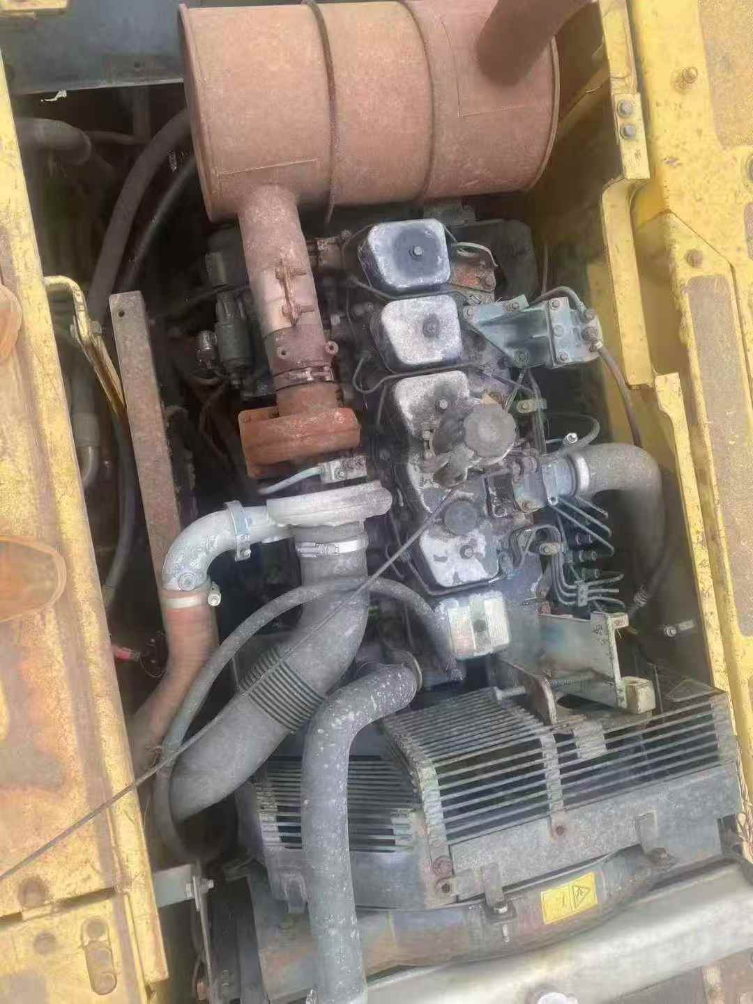 Used Komatsu PC200 Excavator 2016 Model / 3