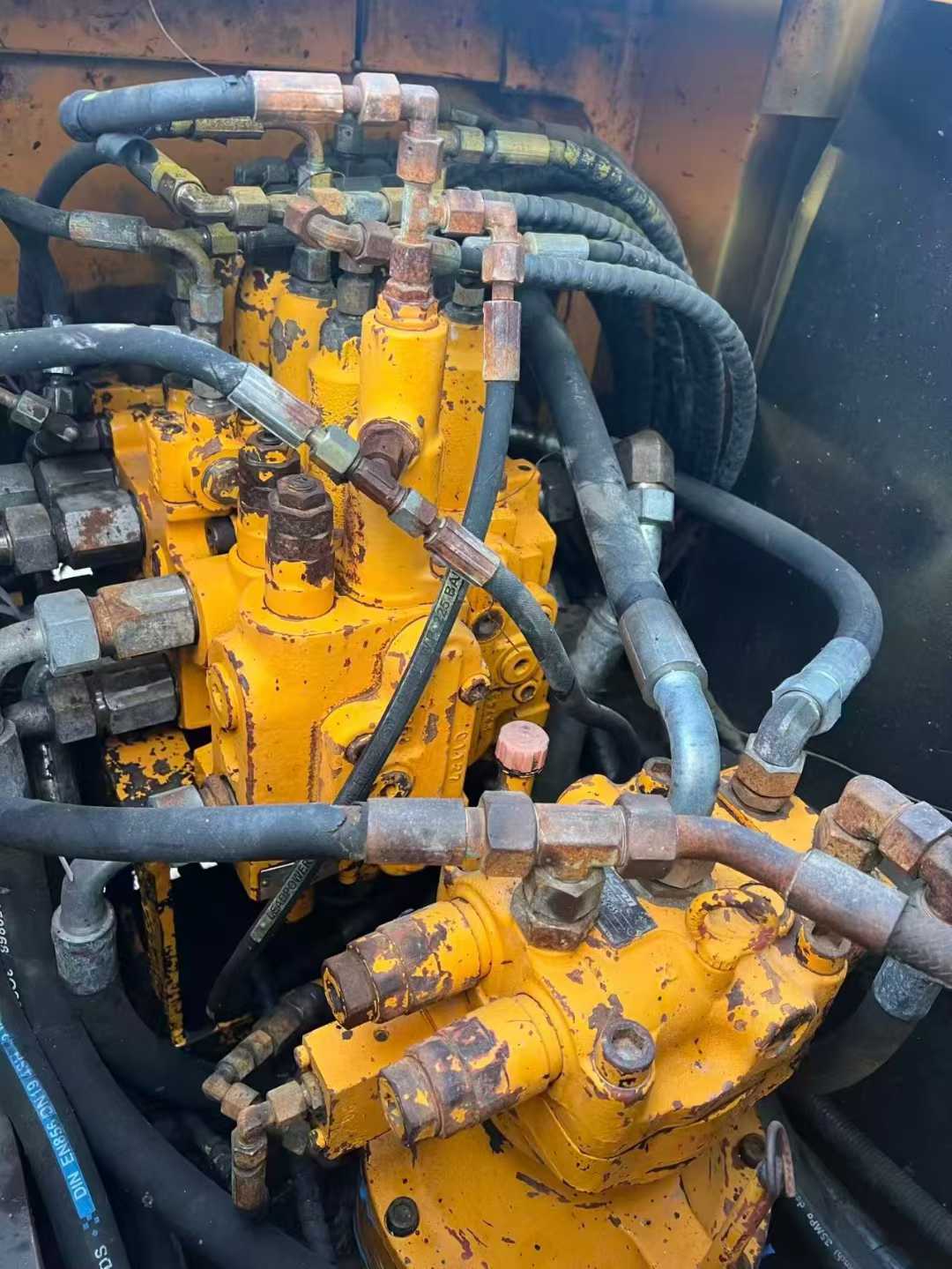 Used Sany SY135 Excavator 2016 Model / 6