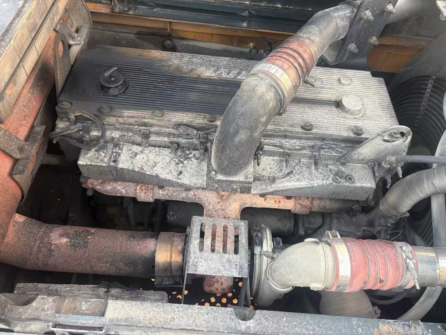 Used Hyundai R385LVS Excavator 2013 Model / 5