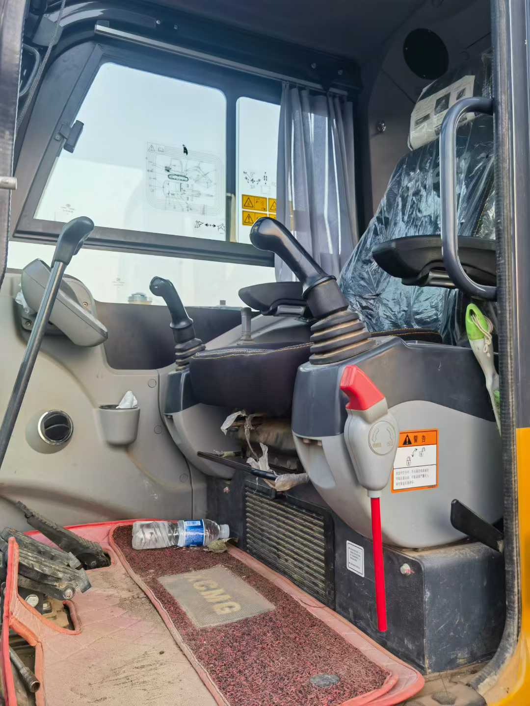 Used XCMG ZL60G Excavator 2022 Model / 5