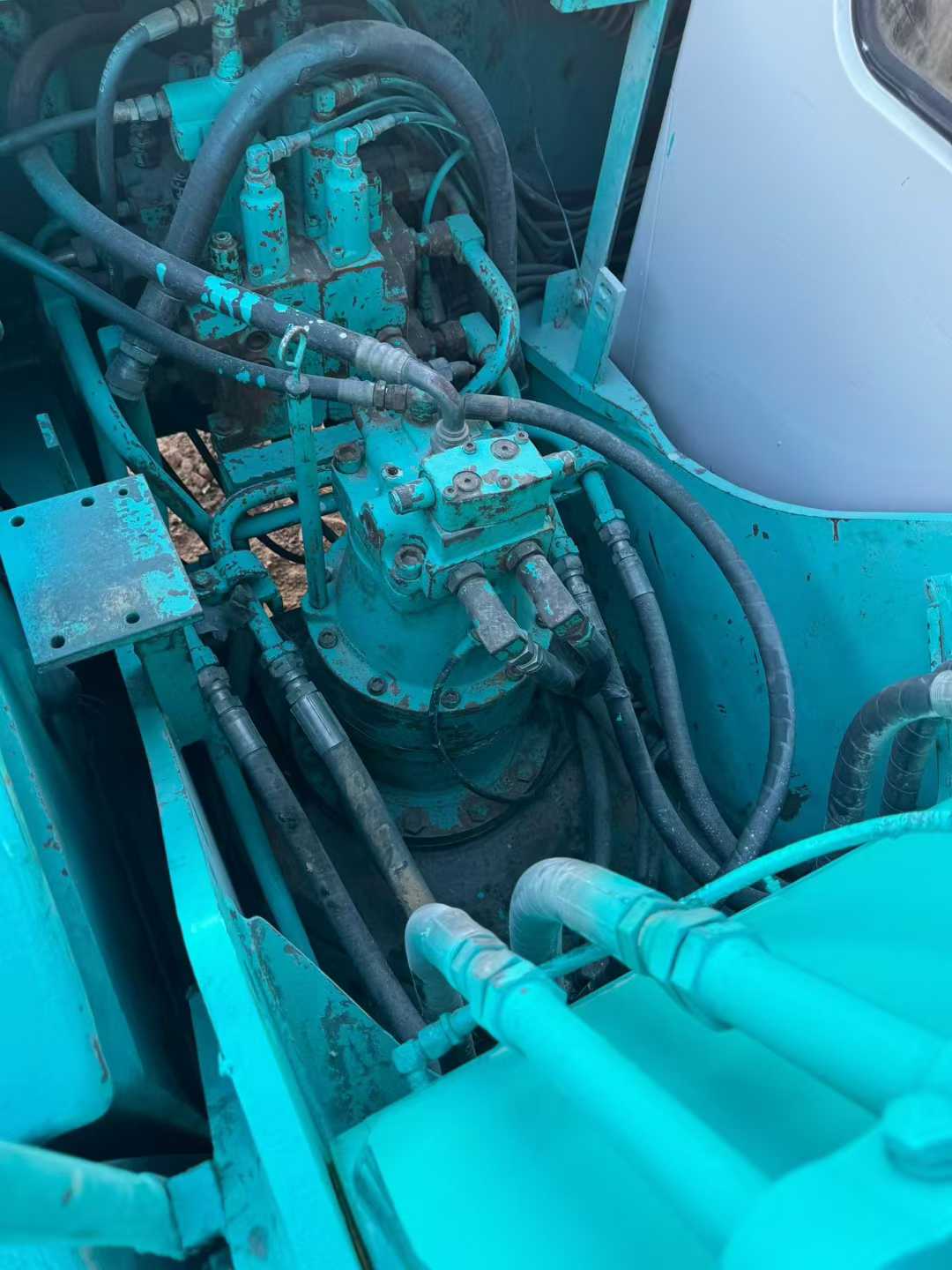 Used Kobelco SK200-5.5 Excavator 2016 Model / 3