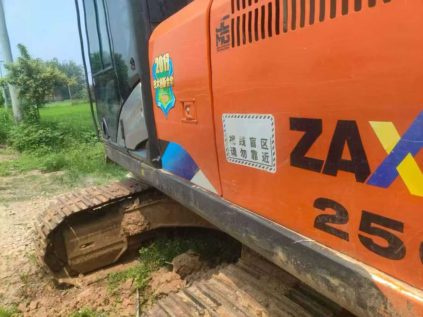 Used Hitachi ZAXIS200 Excavator 2021 Model / 8