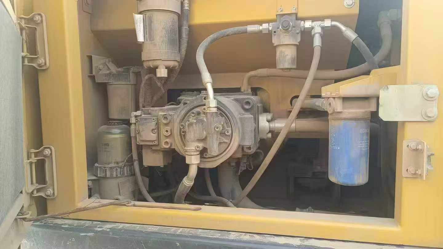 Used XCMG XE3000 Excavator 2021 Model / 3