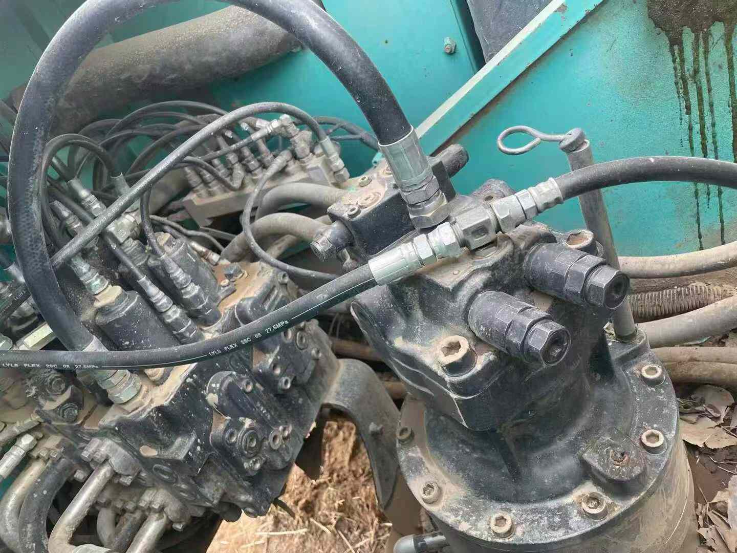 Used Kobelco SK210 Excavator 2016 Model / 6