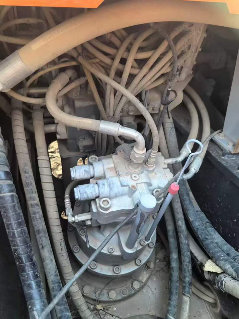 Used Hitachi ZAXIS200 Excavator 2021 Model / 7