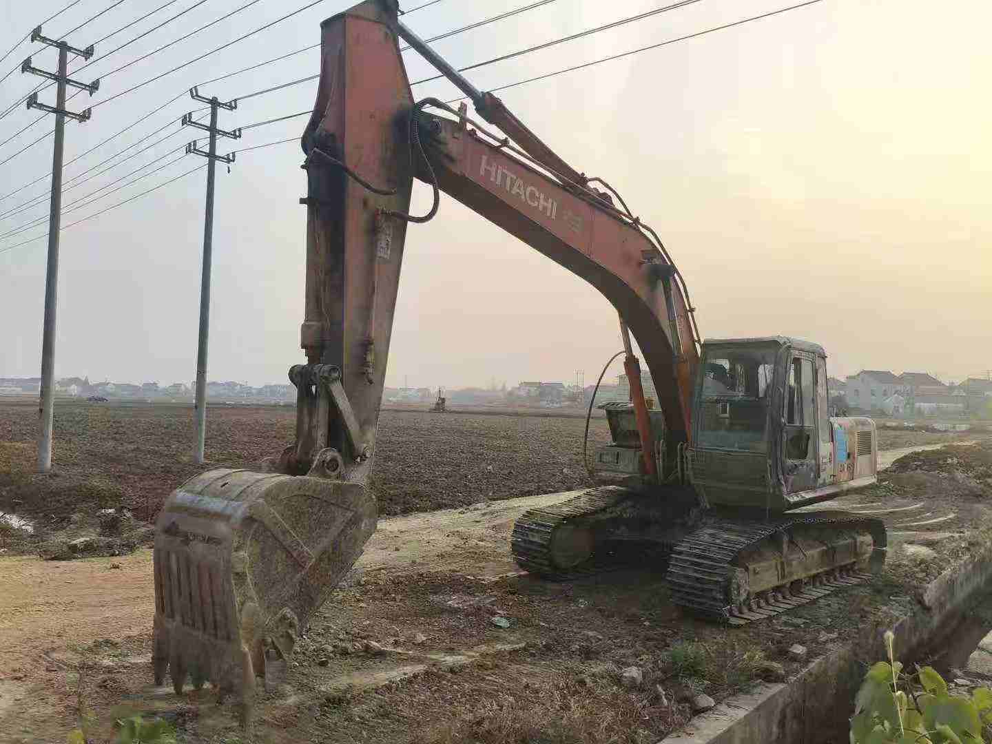 Used Hitachi ZX200-3G Excavator 2016 Model / 7