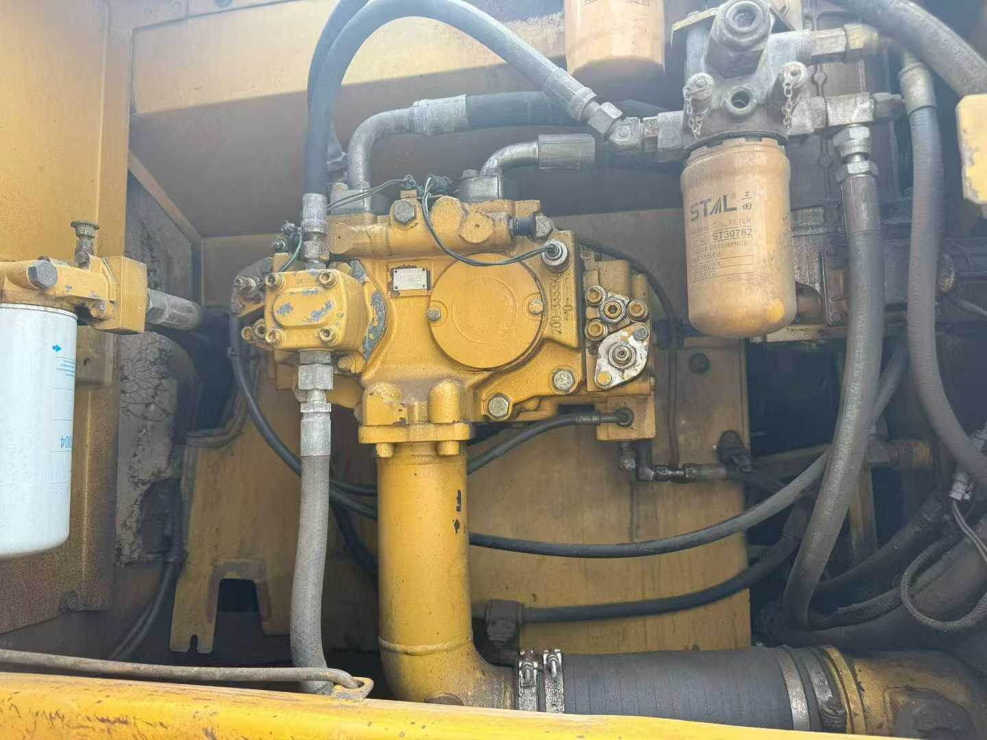 Used Caterpillar 329EL Excavator 2012 Model / 9