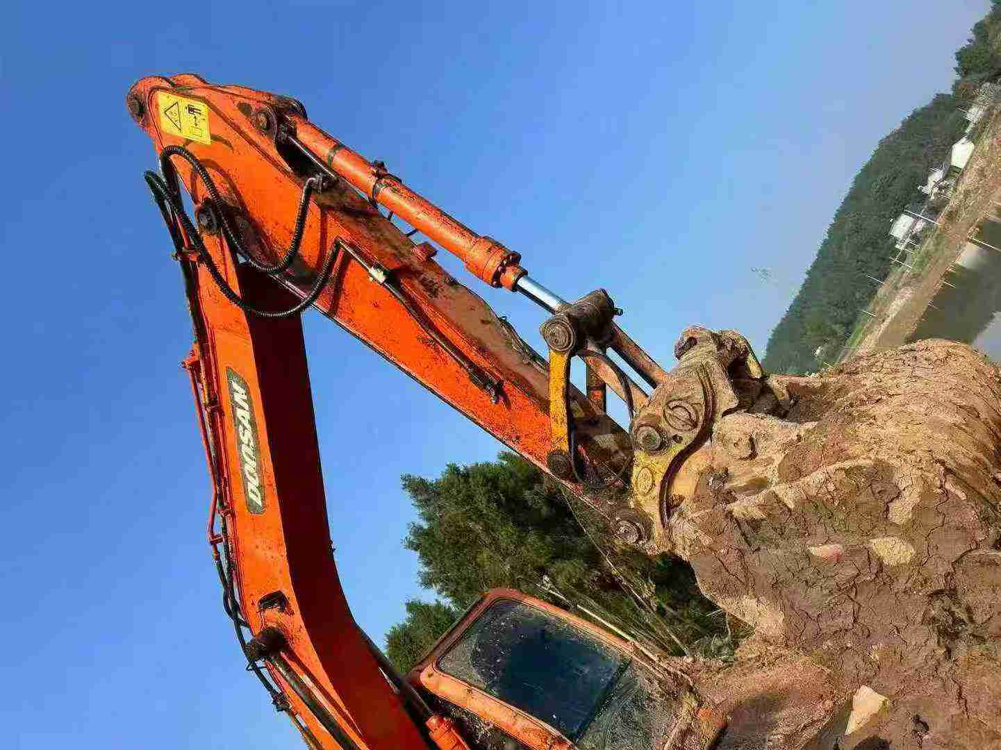 Used Doosan DX120 Excavator 2015 Model / 3