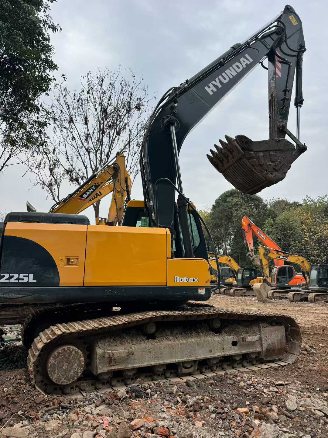 Used Hyundai R215VSN Excavator 2021 Model / 2