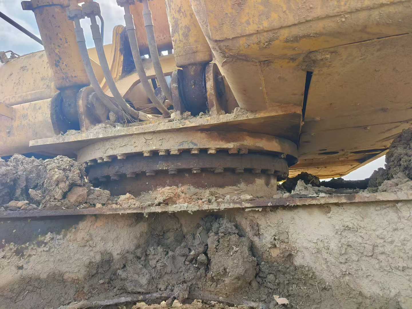 Used Komatsu PC240-11M0 Excavator 2016 Model / 4