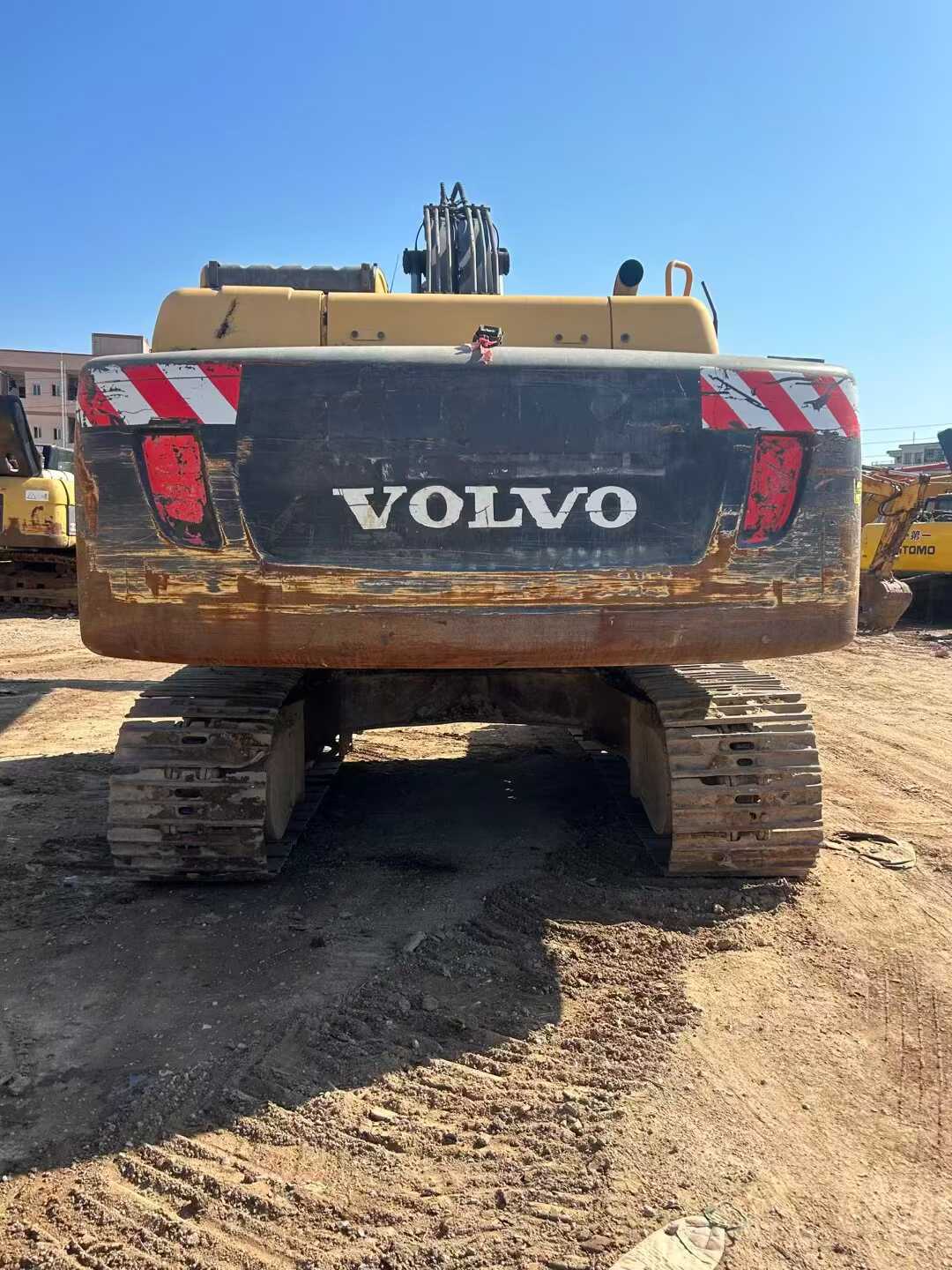 Used Volvo EW210C Excavator 2016 Model / 9
