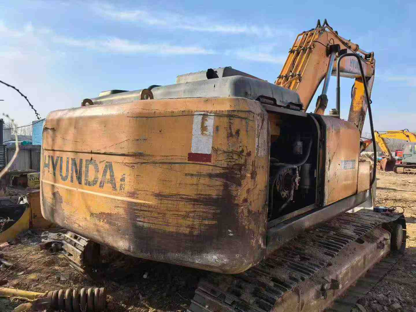 Used Hyundai R225LVS Excavator 2016 Model / 7