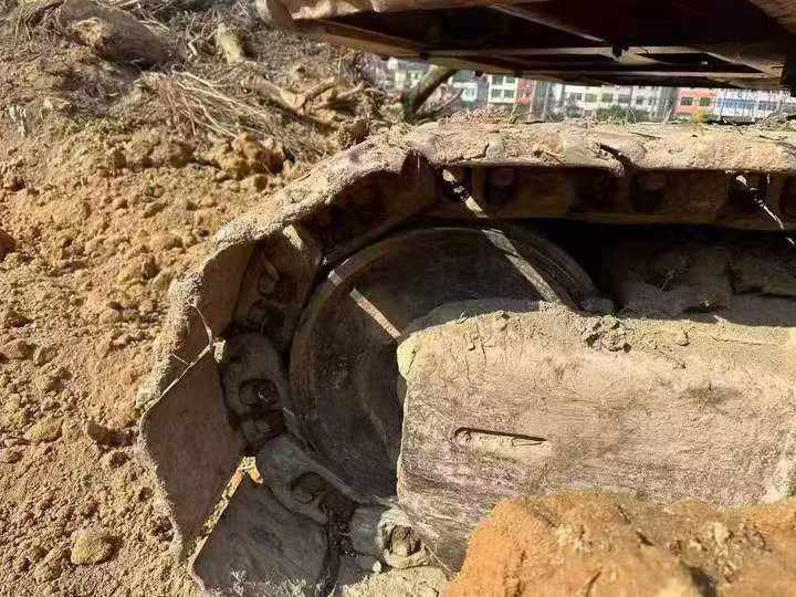 Used Hitachi ZX230-6 Excavator 2016 Model / 3