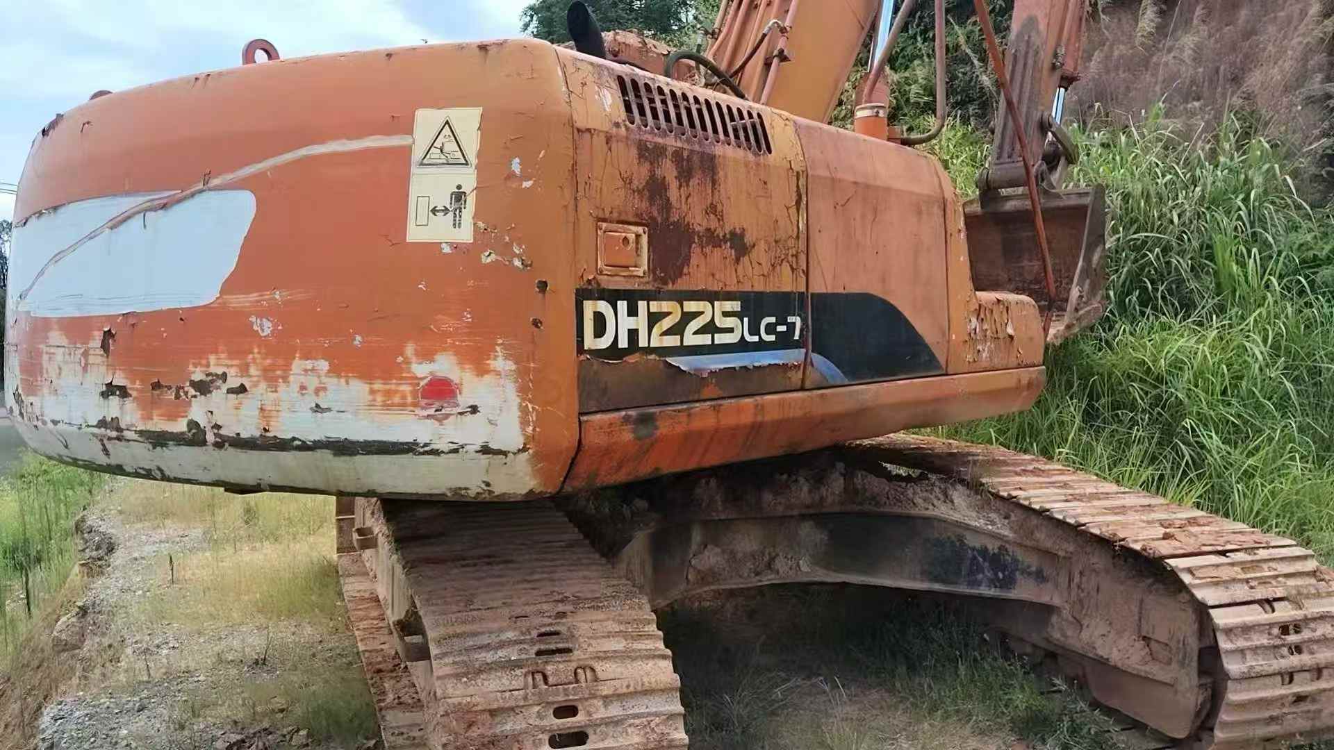 Used Doosan DH220-7 Excavator 2016 Model