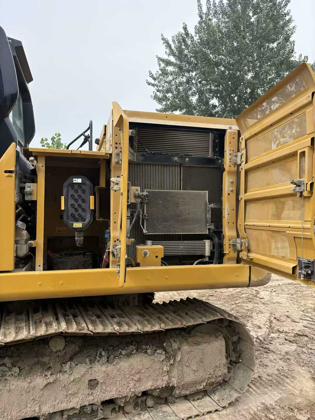 Used Caterpillar 323 Excavator 2020 Model / 9