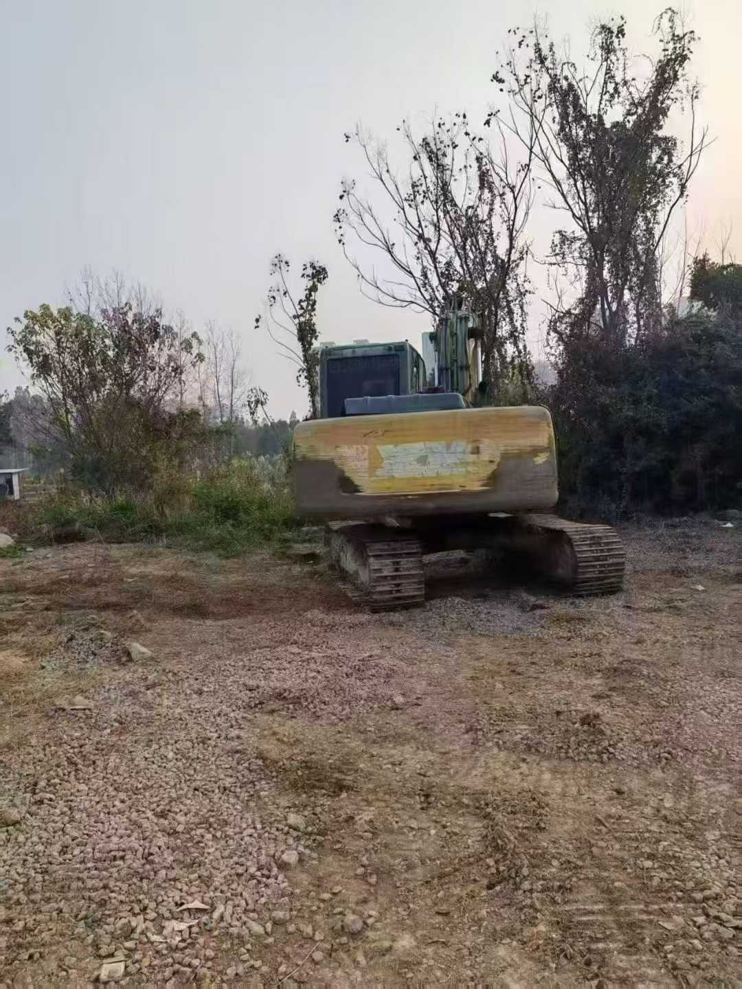 Used XCMG XE135B Excavator 2014 Model / 3