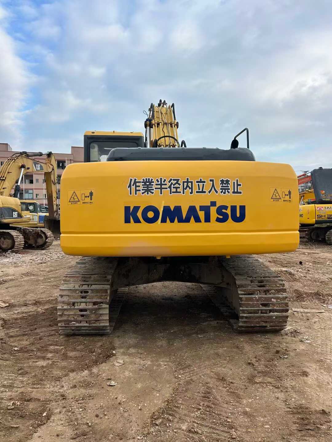 Used Komatsu PW200-7 Excavator 2016 Model / 9