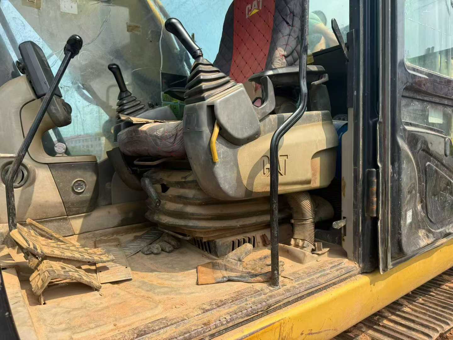 Used Caterpillar 329EL Excavator 2012 Model / 4